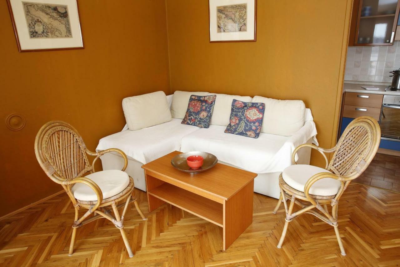 Apartment And Rooms Villa Kolonada Vodice Exterior foto