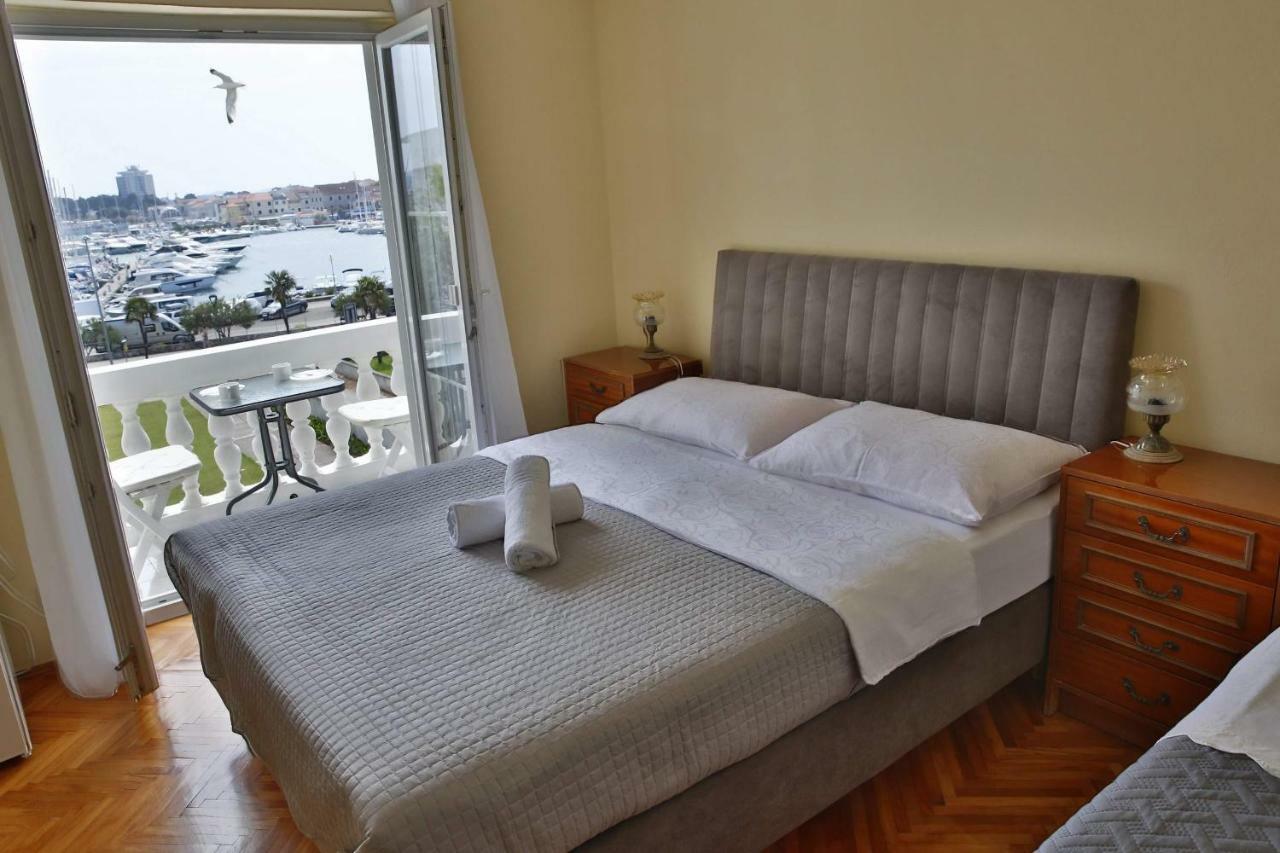 Apartment And Rooms Villa Kolonada Vodice Exterior foto