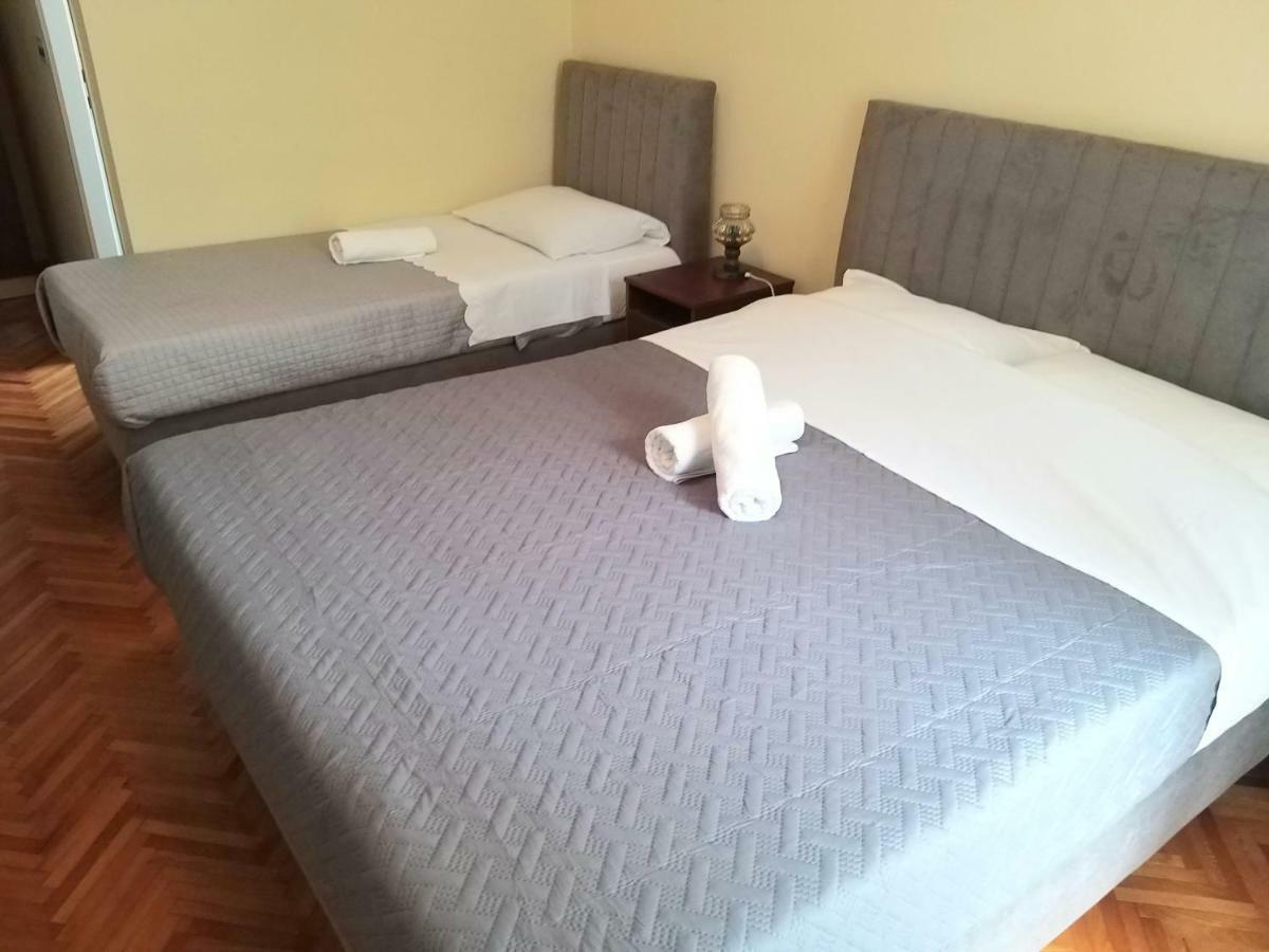 Apartment And Rooms Villa Kolonada Vodice Exterior foto